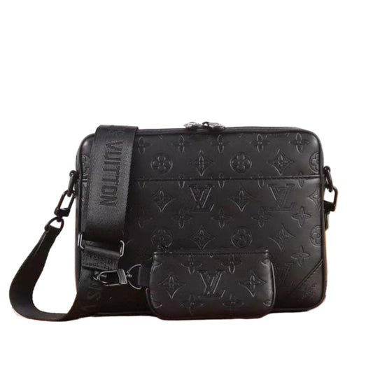 Luis Vuitton Trio Messenger Bag